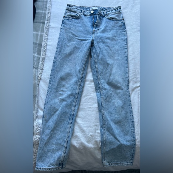 🩵 ZARA Lightwash Straight Jeans - Picture 3 of 3